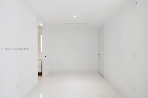 300 Biscayne Boulevard Way Miami FL 33131