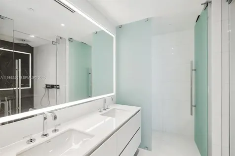 300 Biscayne Boulevard Way Miami FL 33131