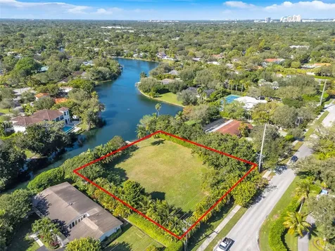 12950 SW 67th Avenue Pinecrest FL 33156