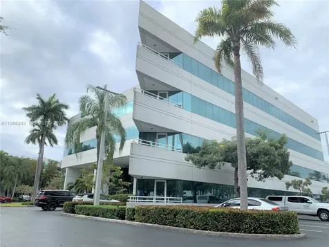 5959 Waterford District Drive Miami FL 33126