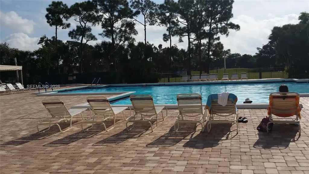 4725 Lucerne Lakes Boulevard E Lake Worth FL 33467