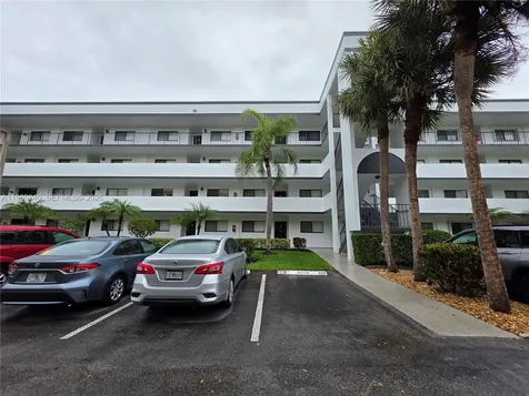 4725 Lucerne Lakes Boulevard E Lake Worth FL 33467