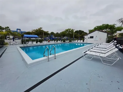 4725 Lucerne Lakes Boulevard E Lake Worth FL 33467
