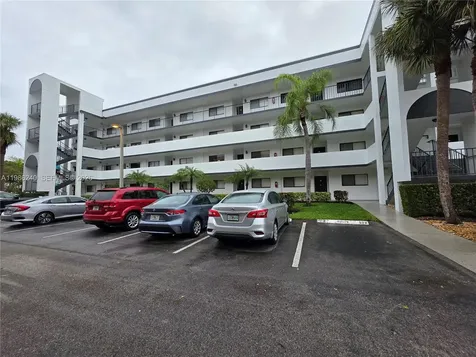 4725 Lucerne Lakes Boulevard E Lake Worth FL 33467