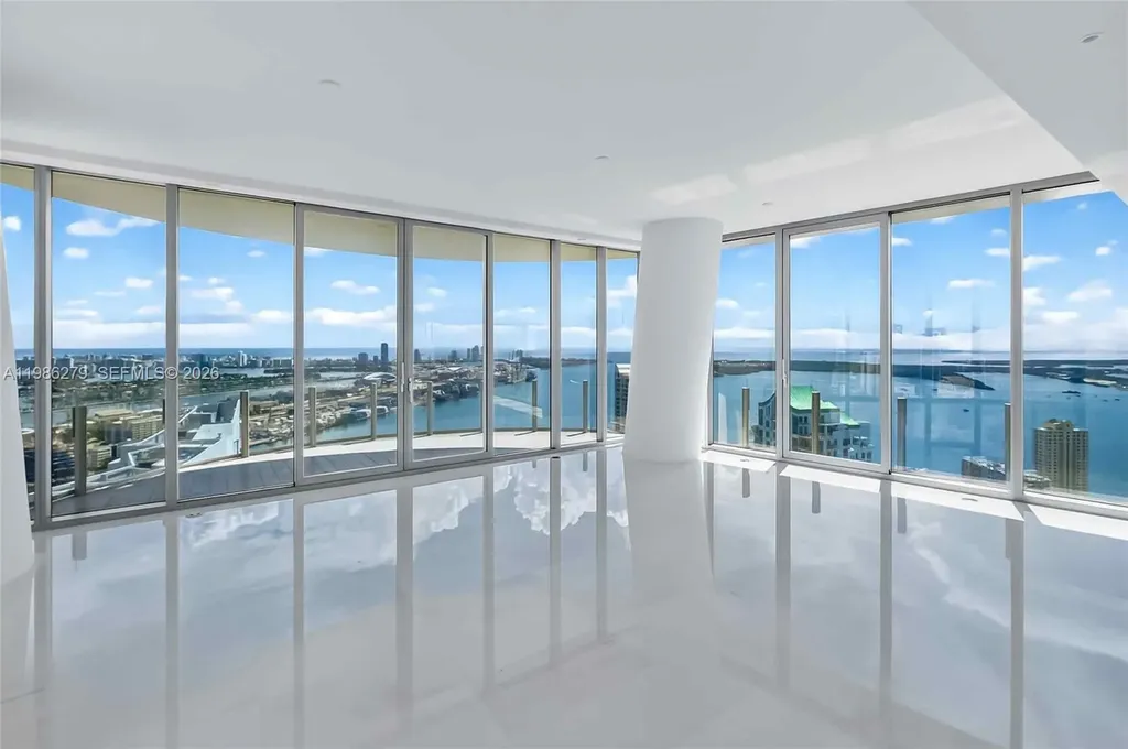 300 Biscayne Blvd Way Miami FL 33131