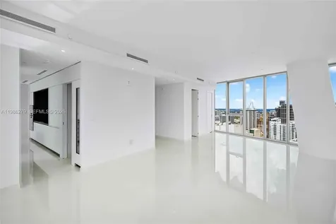 300 Biscayne Blvd Way Miami FL 33131