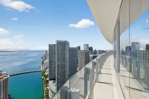 300 Biscayne Blvd Way Miami FL 33131