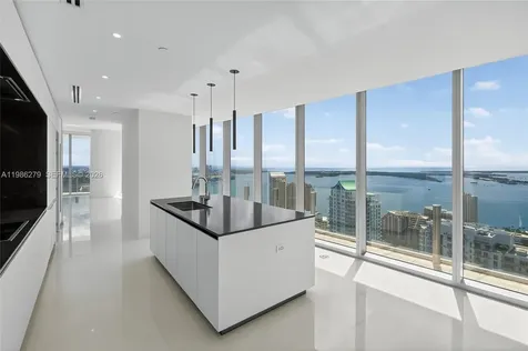 300 Biscayne Blvd Way Miami FL 33131
