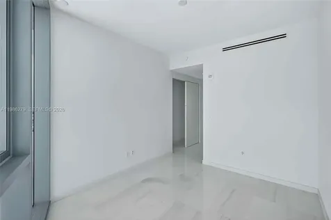 300 Biscayne Blvd Way Miami FL 33131