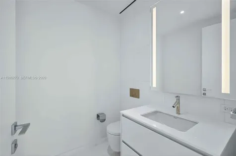 300 Biscayne Blvd Way Miami FL 33131
