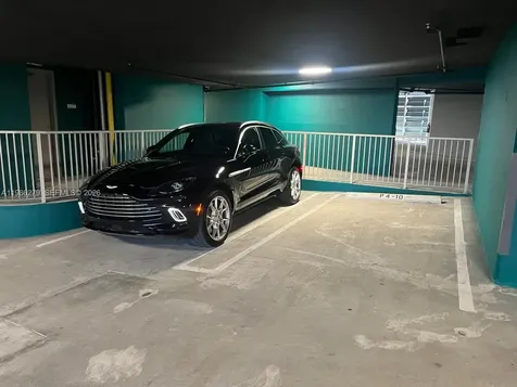 300 Biscayne Blvd Way Miami FL 33131