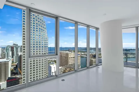 300 Biscayne Blvd Way Miami FL 33131