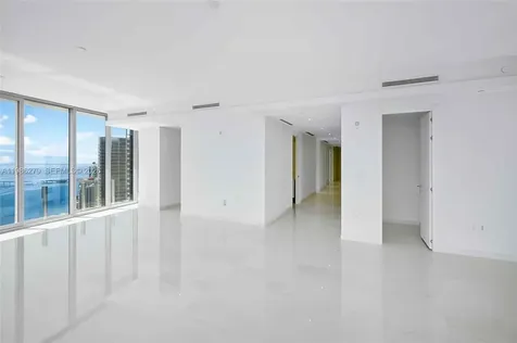 300 Biscayne Blvd Way Miami FL 33131