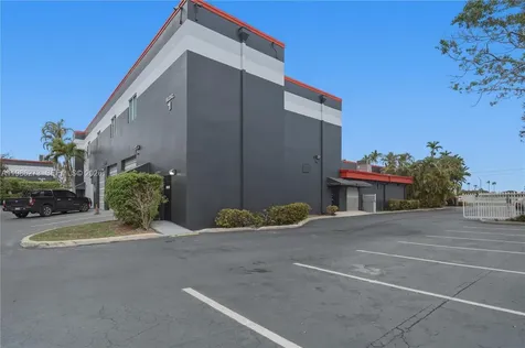 2950 N 28th Terrace Hollywood FL 33020