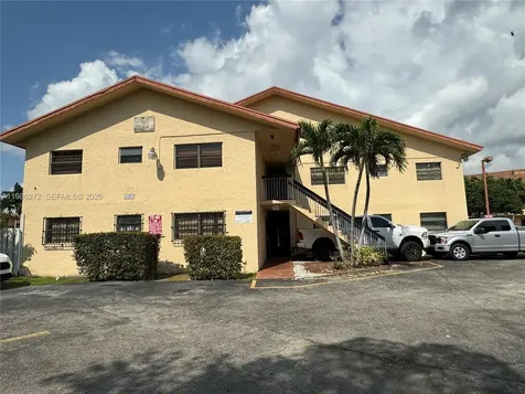 2295 W 53rd Place Hialeah FL 33016