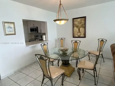 5601 Collins Avenue Miami Beach FL 33140