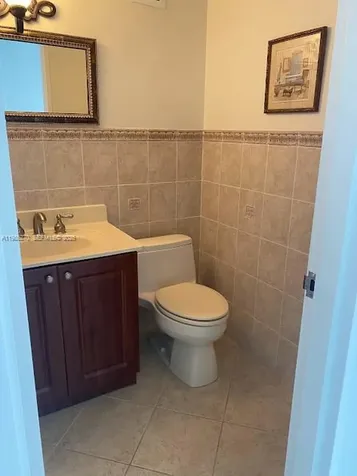 5601 Collins Avenue Miami Beach FL 33140