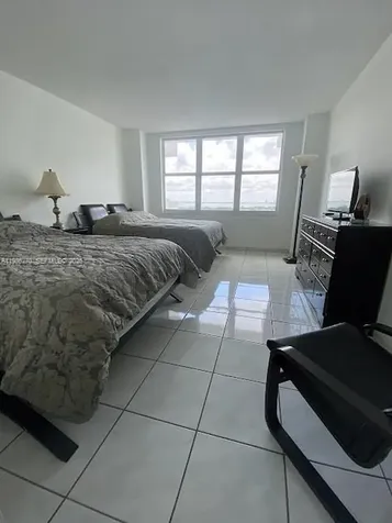 5601 Collins Avenue Miami Beach FL 33140
