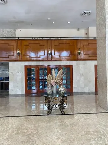 5601 Collins Avenue Miami Beach FL 33140