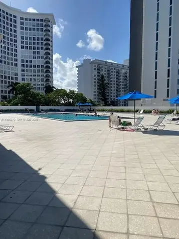 5601 Collins Avenue Miami Beach FL 33140