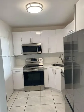 5601 Collins Avenue Miami Beach FL 33140