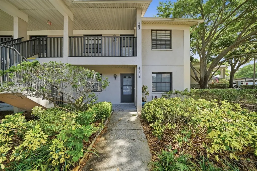 2130 Elm Street Clearwater FL 34698
