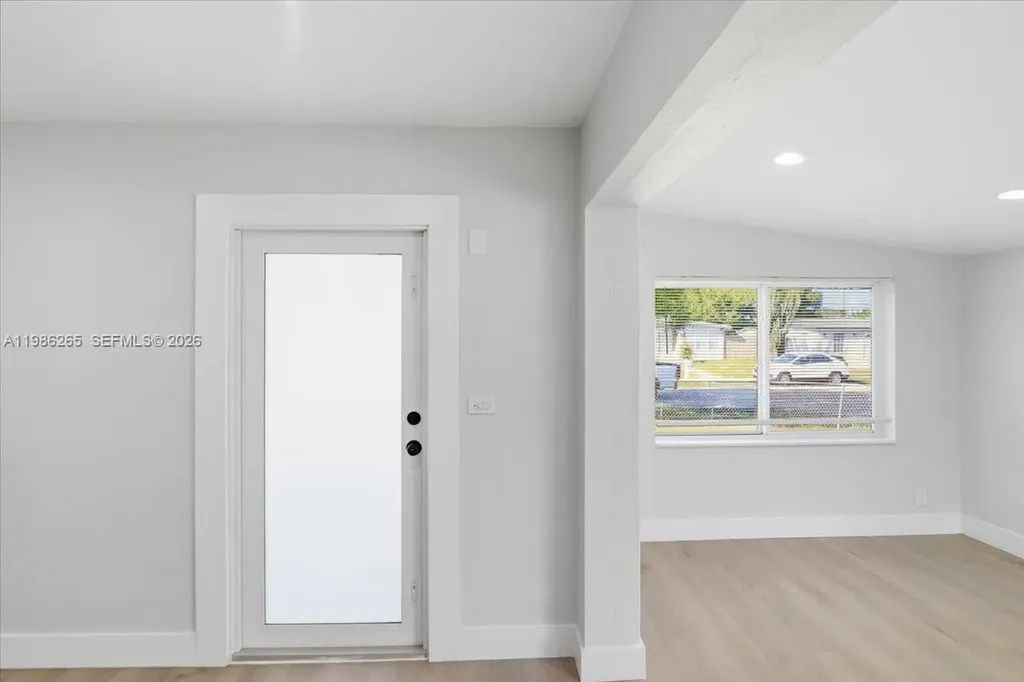 1400 NE 43rd Court Pompano Beach FL 33064