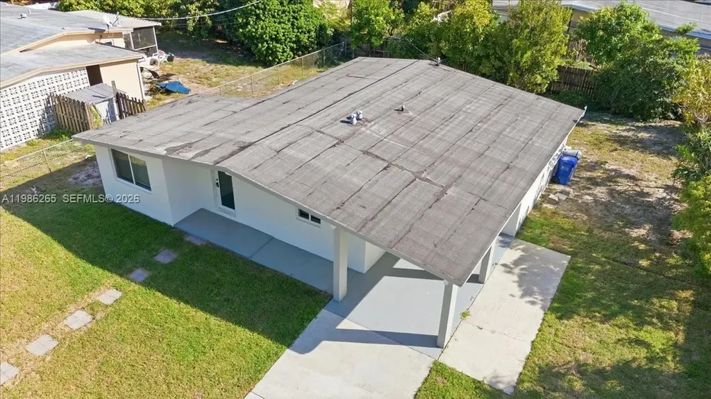 1400 NE 43rd Court Pompano Beach FL 33064