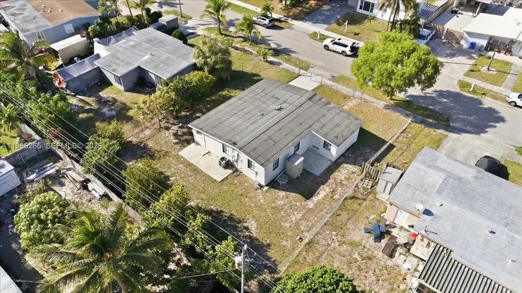 1400 NE 43rd Court Pompano Beach FL 33064
