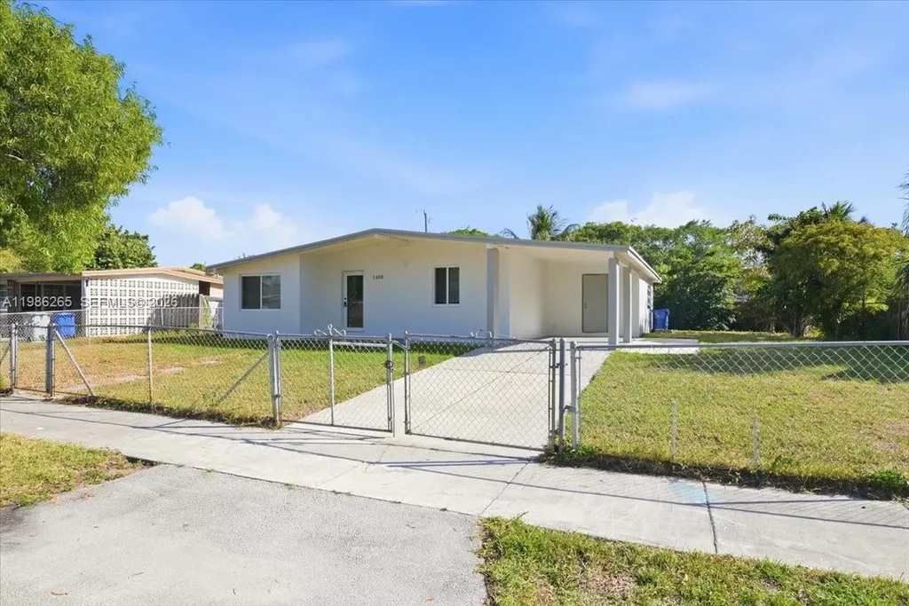 1400 NE 43rd Court Pompano Beach FL 33064
