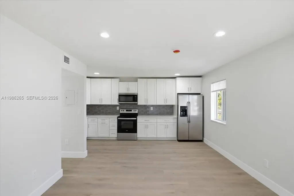 1400 NE 43rd Court Pompano Beach FL 33064