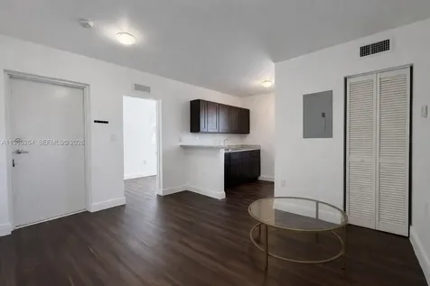 540 NW 7th Street Miami FL 33136