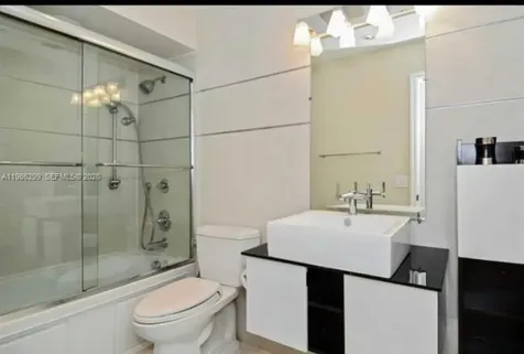 2991 Lakewood Lane Hollywood FL 33021