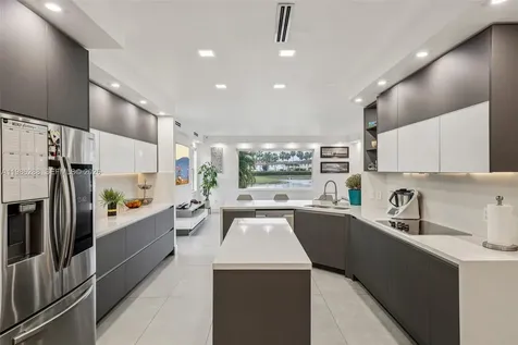 11280 NW 77th Terrace Doral FL 33178