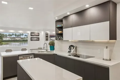 11280 NW 77th Terrace Doral FL 33178