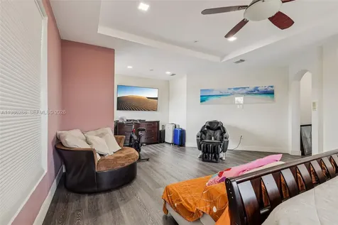 11280 NW 77th Terrace Doral FL 33178