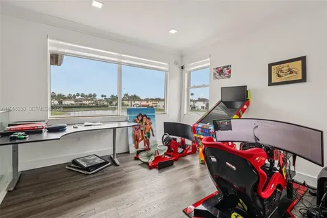 11280 NW 77th Terrace Doral FL 33178