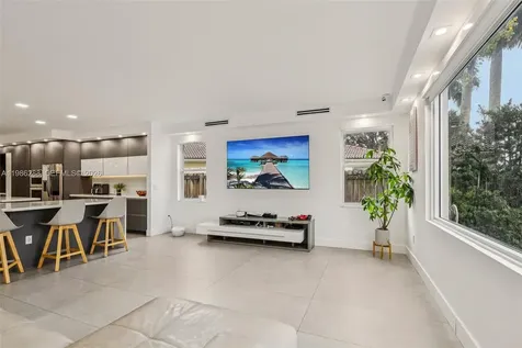 11280 NW 77th Terrace Doral FL 33178