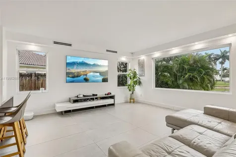 11280 NW 77th Terrace Doral FL 33178