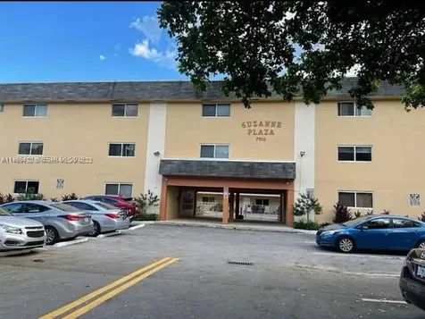 7910 Taft Street Pembroke Pines FL 33024