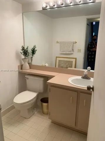 513 Racquet Club Road Weston FL 33326