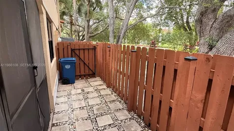 513 Racquet Club Road Weston FL 33326