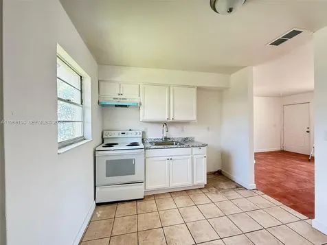 1703 Palm Drive Fort Myers FL 33907