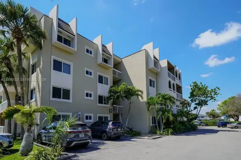 7920 Camino Real Miami FL 33143