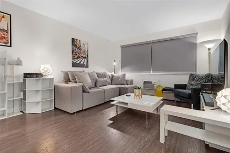 1117 Meridian Avenue Miami Beach FL 33139