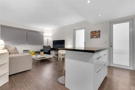 1117 Meridian Avenue Miami Beach FL 33139