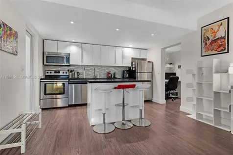 1117 Meridian Avenue Miami Beach FL 33139