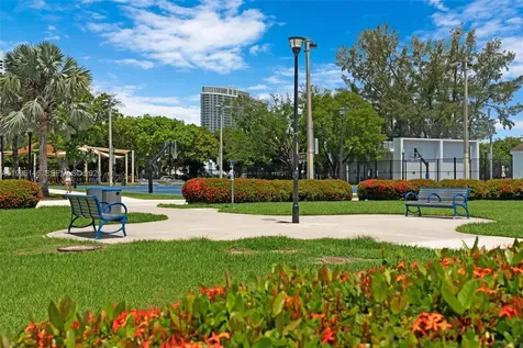 1117 Meridian Avenue Miami Beach FL 33139
