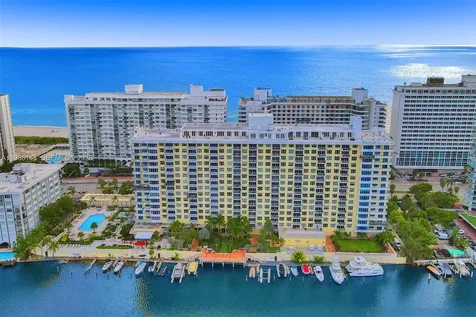 5600 Collins Avenue Miami Beach FL 33140
