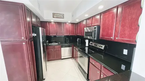 5600 Collins Avenue Miami Beach FL 33140